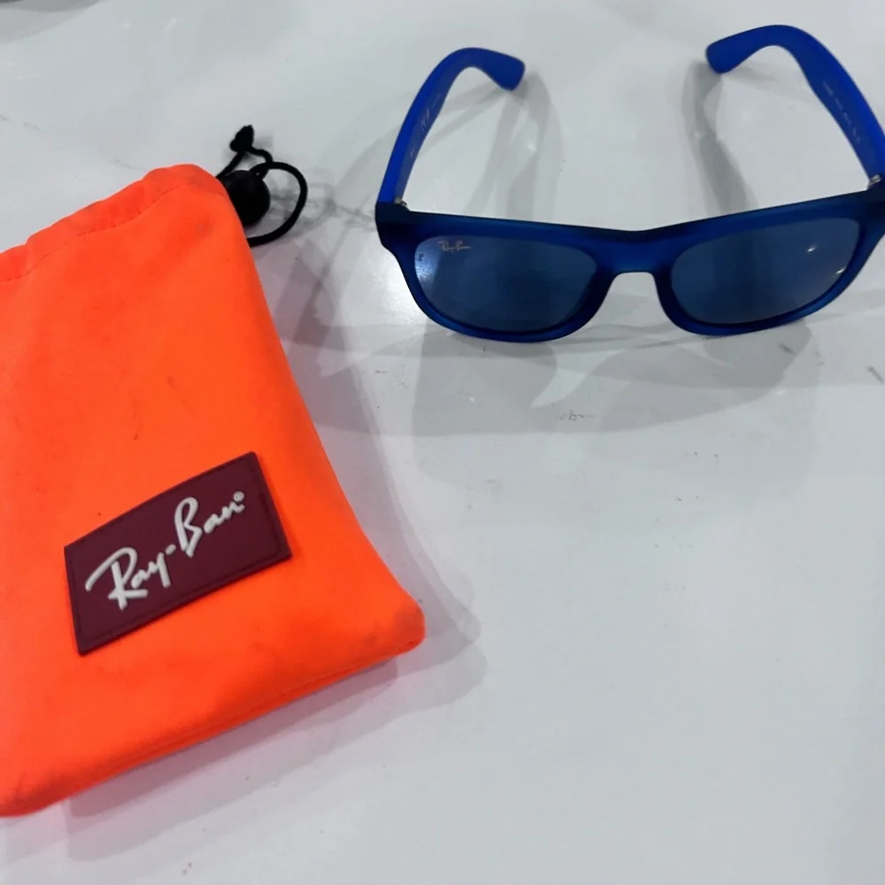 Ray-Ban Vibrant Orange Pouch with Navy Sunglasses